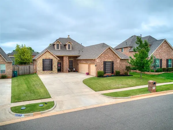 6213 NW 161st Circle, Edmond, OK 73013
