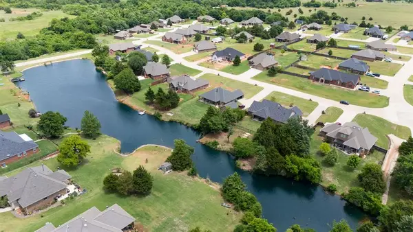 535 Eagle Lake Lane, Newcastle, OK 73065