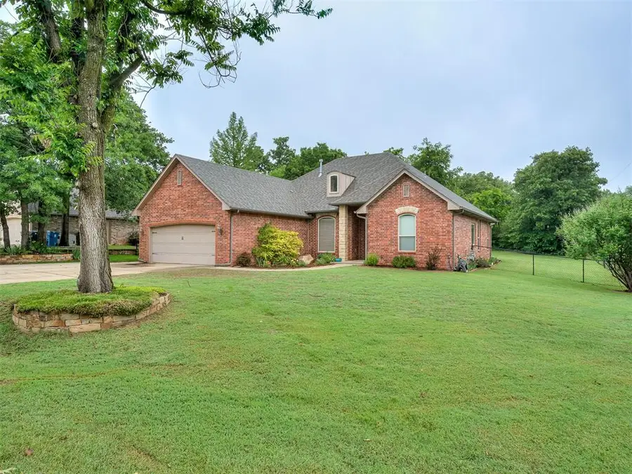 10695 NE 4th Street, Midwest City, OK 73130 - #2