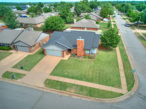 2901 Summer Set Trail, Edmond, OK 73012