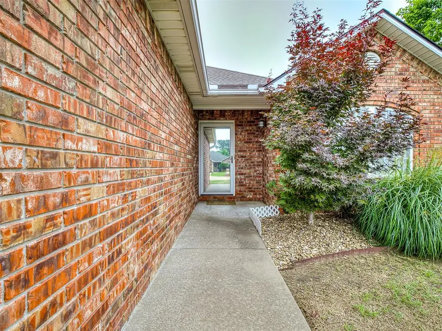 2200 Willow Run, McAlester, OK 74501 - #3
