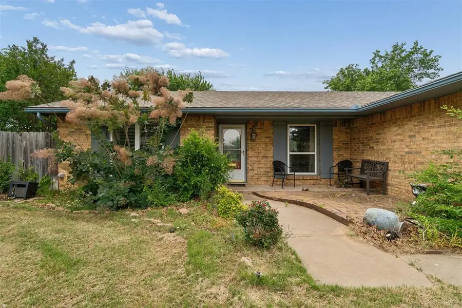 82 E Meadowlark Road, Lawton, OK 73507 - #3