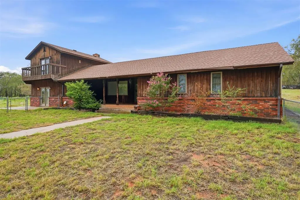 925 S Falcon Road, Elk City, OK 73644 - #1