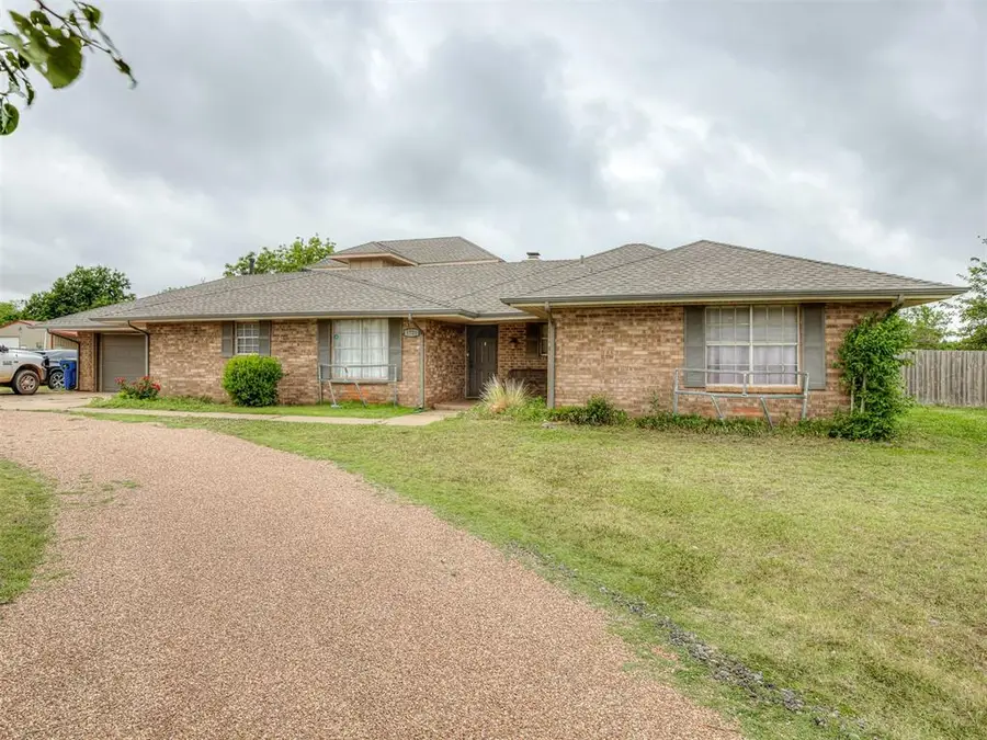1725 NW Washington Avenue, Piedmont, OK 73078 - #2