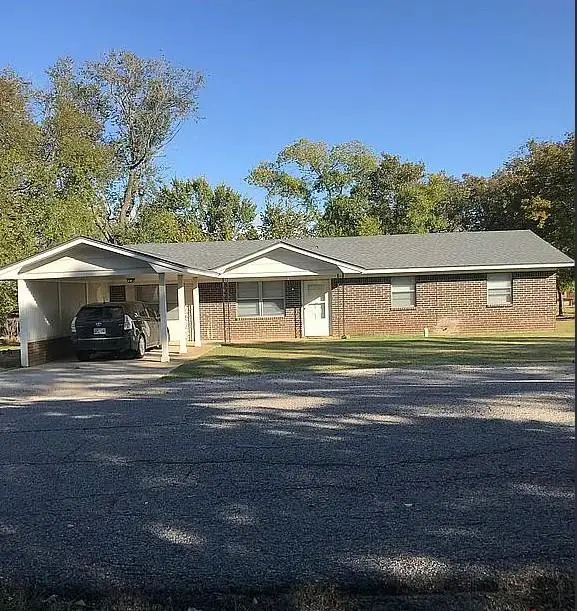 1820 W Ardmore Avenue, Sulphur, OK 73086
