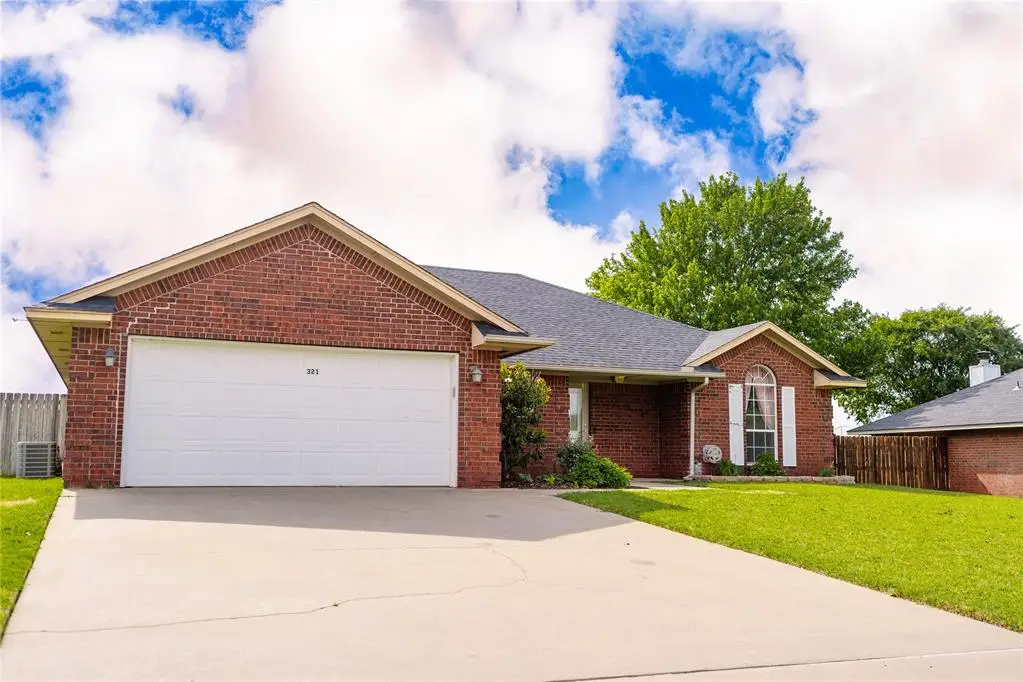 321 Peggy Drive, Elk City, OK 73644 - #1