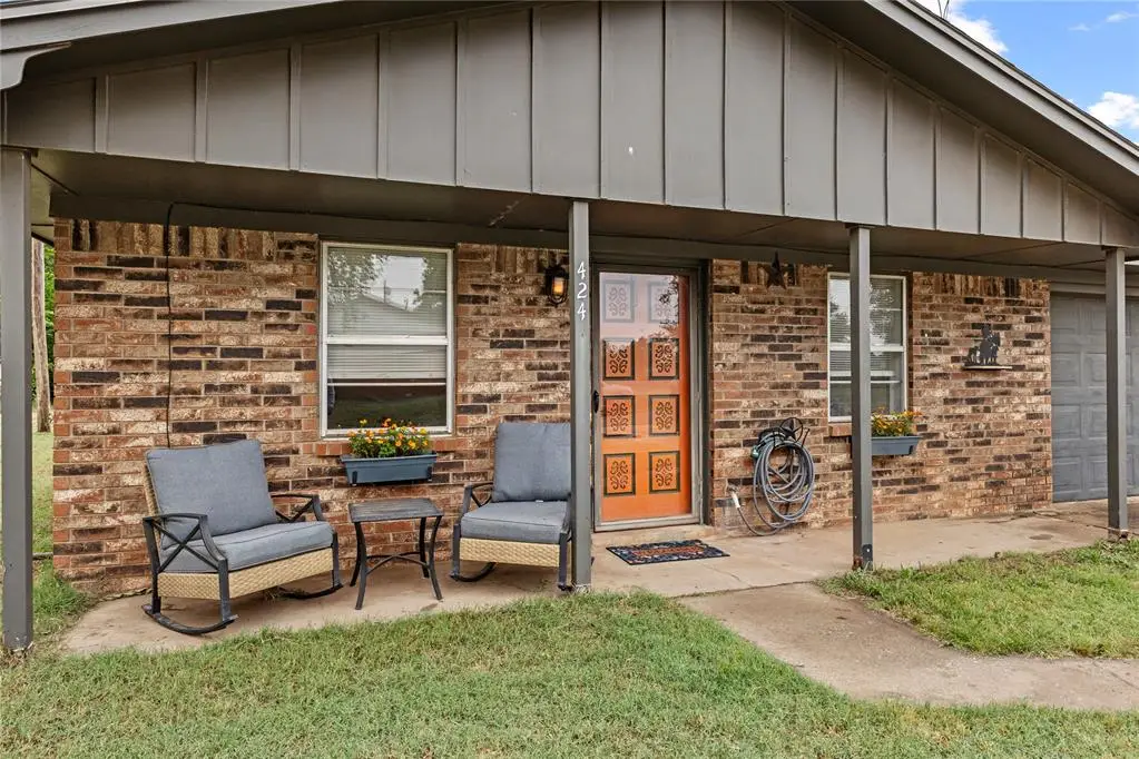 424 S 1st Avenue, Fairview, OK 73737 - #1