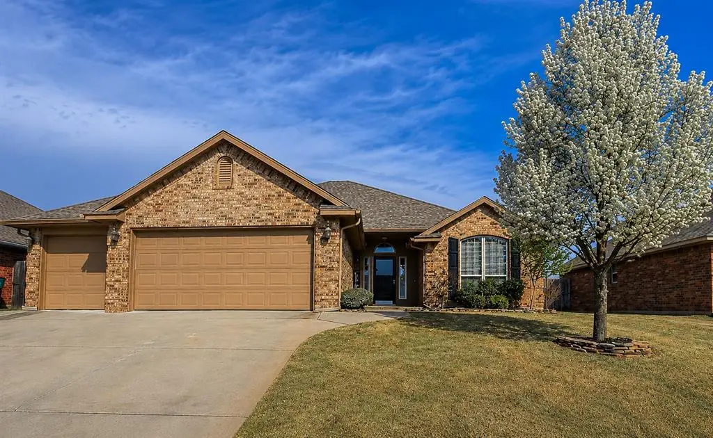 9012 Crooked Creek Lane, Moore, OK 73160 - #1