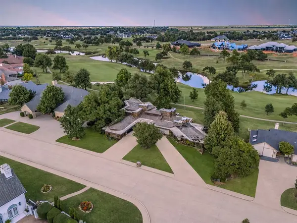 1205 Oak Tree Drive, Edmond, OK 73025