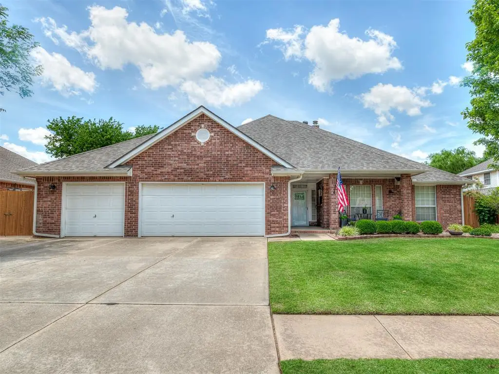 204 Castle Rock Road, Yukon, OK 73099 - #1