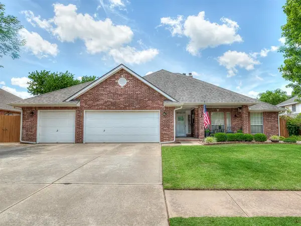 204 Castle Rock Road, Yukon, OK 73099