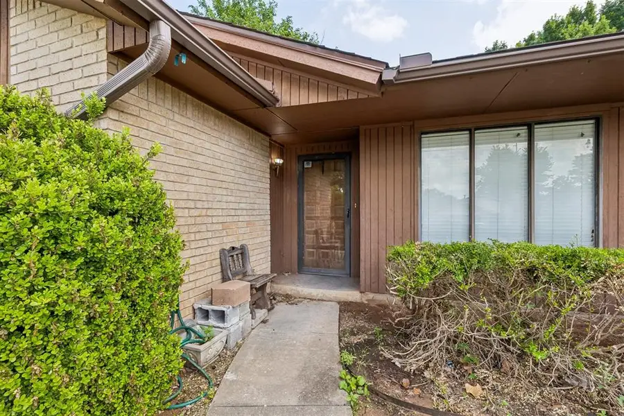 9712 Willow Wind Drive, Midwest City, OK 73130 - #3