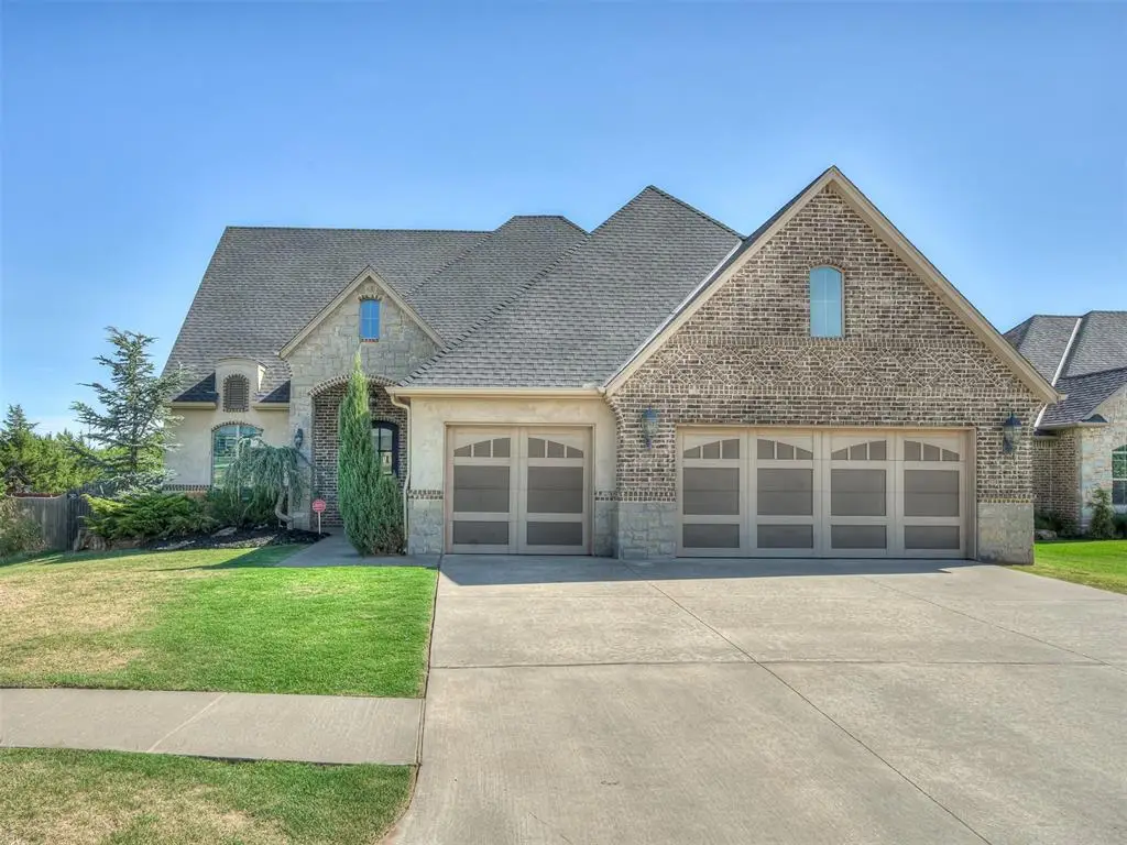 401 Newport Bridge, Edmond, OK 73034 - #1