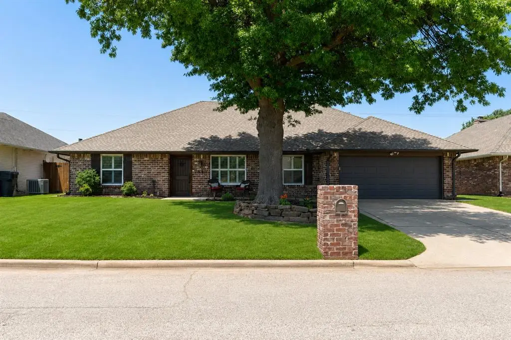 7601 N Ann Arbor Avenue, Oklahoma City, OK 73132 - #1