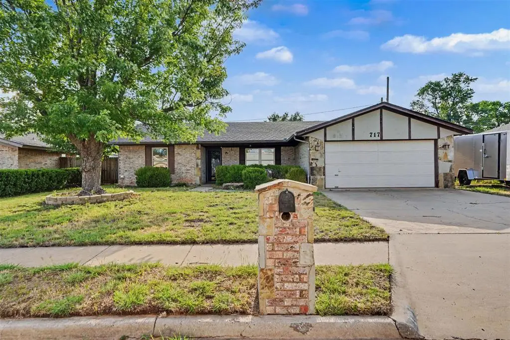717 Windsor Drive, Altus, OK 73521 - #1