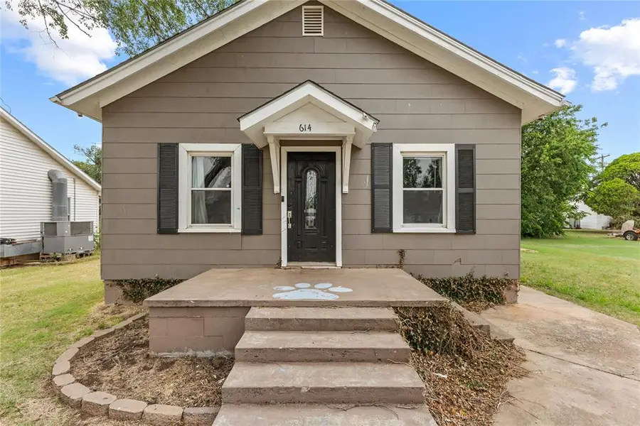 614 N 3rd Street, Okeene, OK 73763 - #2