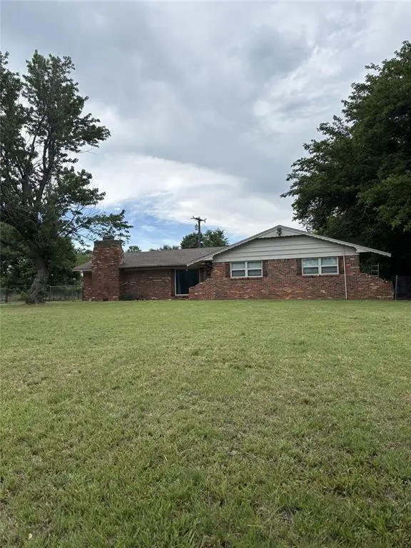 808 S Rush Avenue, Rush Springs, OK 73082 - #1