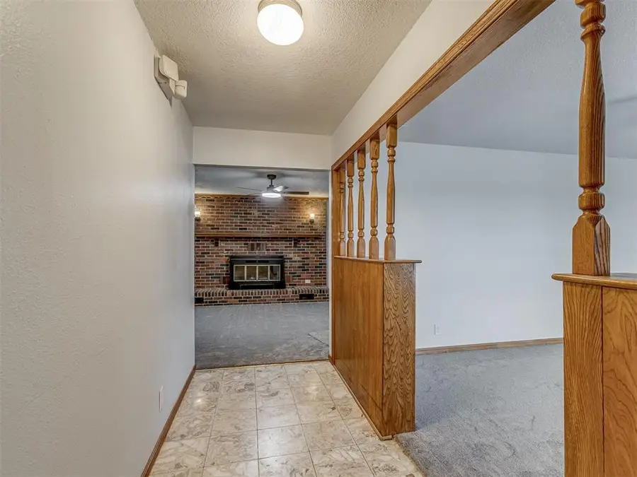 202 Walter Way, Anadarko, OK 73005 - #3