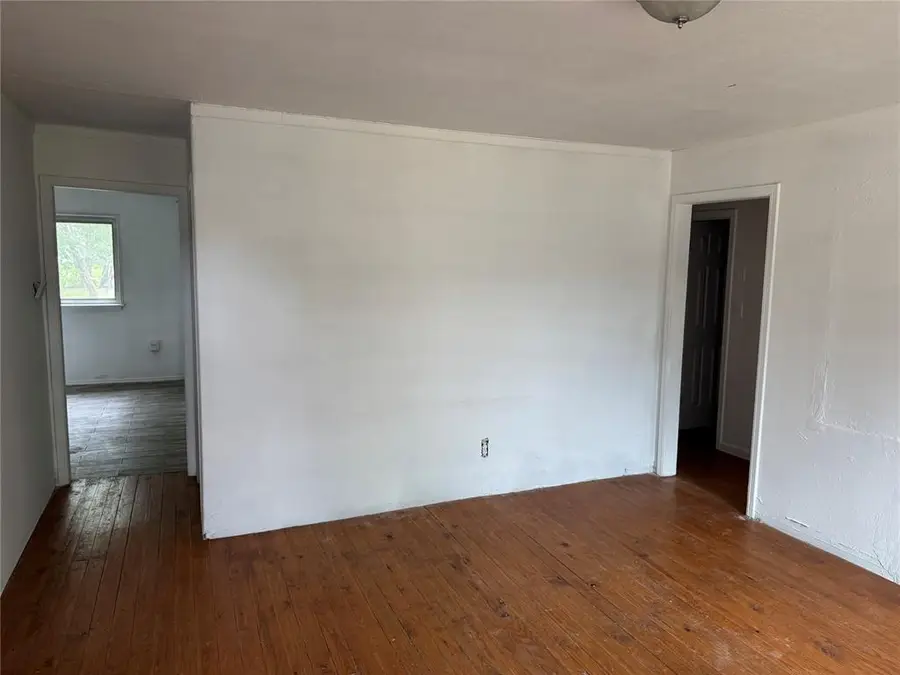 1037 Hoyt Avenue, Oklahoma City, OK 73114 - #3