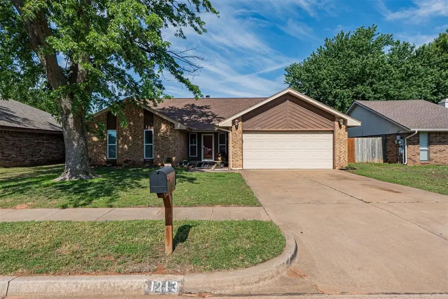1213 Bluff Creek Drive, Edmond, OK 73012 - #2