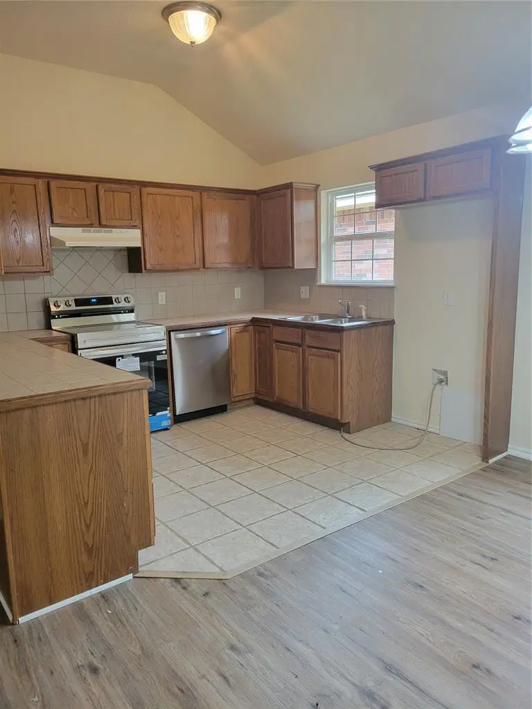 3514 Ellis Avenue, Moore, OK 73160 - #2