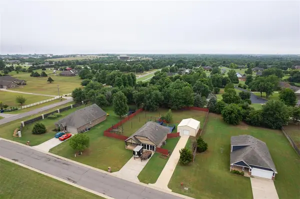 1430 Lakeview Drive, Edmond, OK 73034