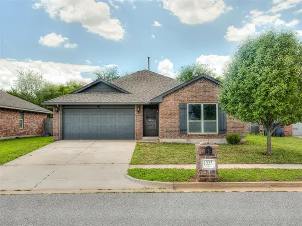 1225 Hickory Creek Drive, Yukon, OK 73099