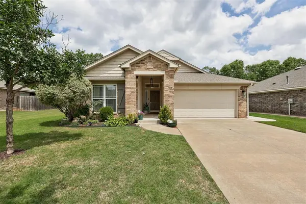 3520 Piney River Drive, Yukon, OK 73099
