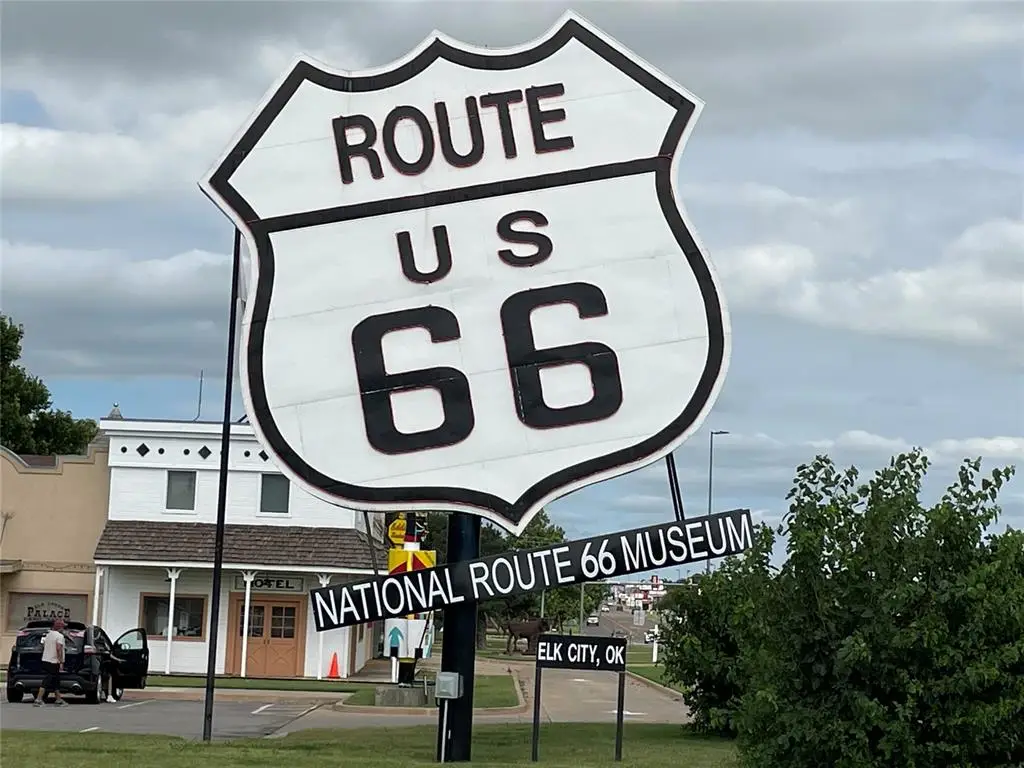 1401 W 3rd Street, Elk City, OK 73644 - #1