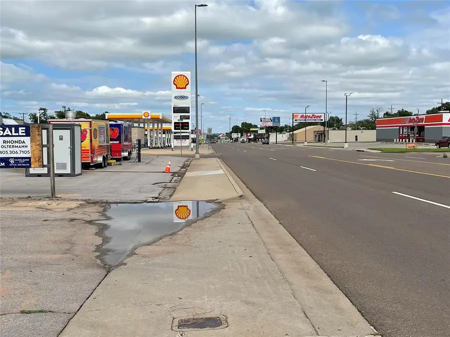 1401 W 3rd Street, Elk City, OK 73644 - #3