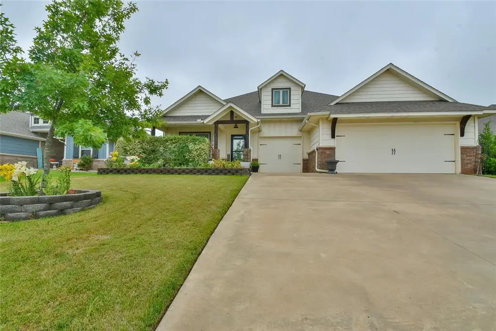 1305 N Storybrook Avenue, Mustang, OK 73064 - #1