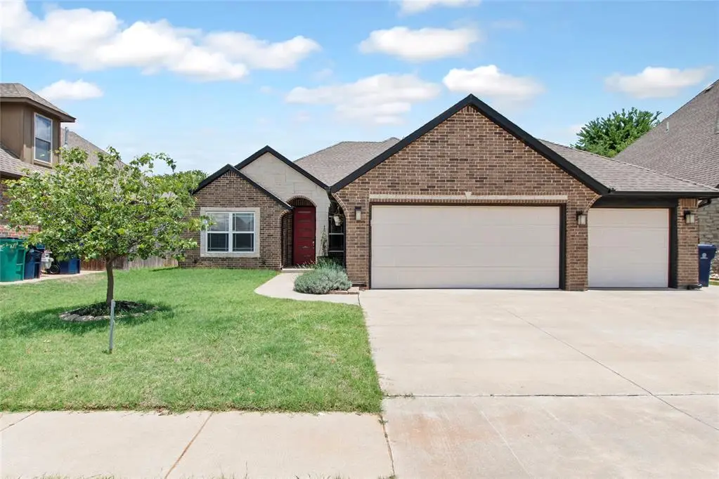 2228 Timber Crossing, Yukon, OK 73099 - #1