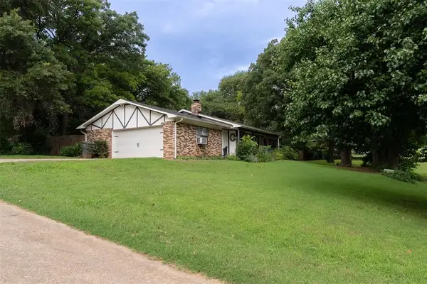 2900 W Wildwood Drive, Pauls Valley, OK 73075