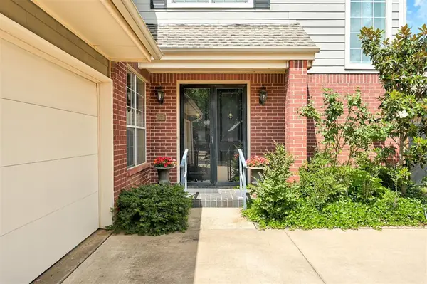 8670 N May Avenue #49D, Oklahoma City, OK 73120