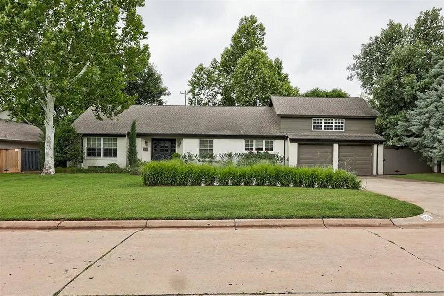 1118 Glenwood Avenue, Nichols Hills, OK 73116 - #2