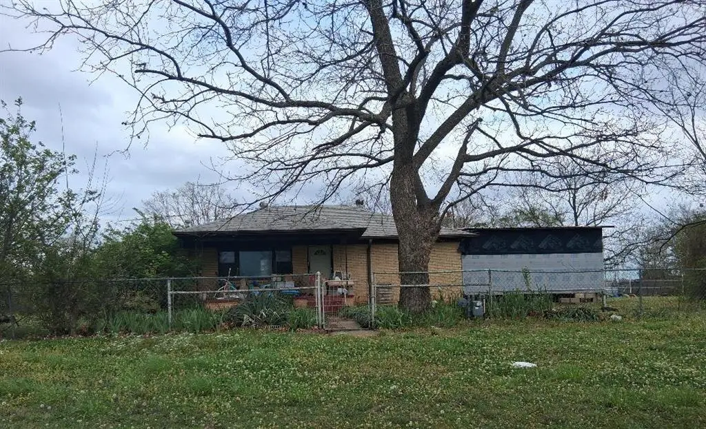 622 N Lake Avenue, Davenport, OK 74026 - #1