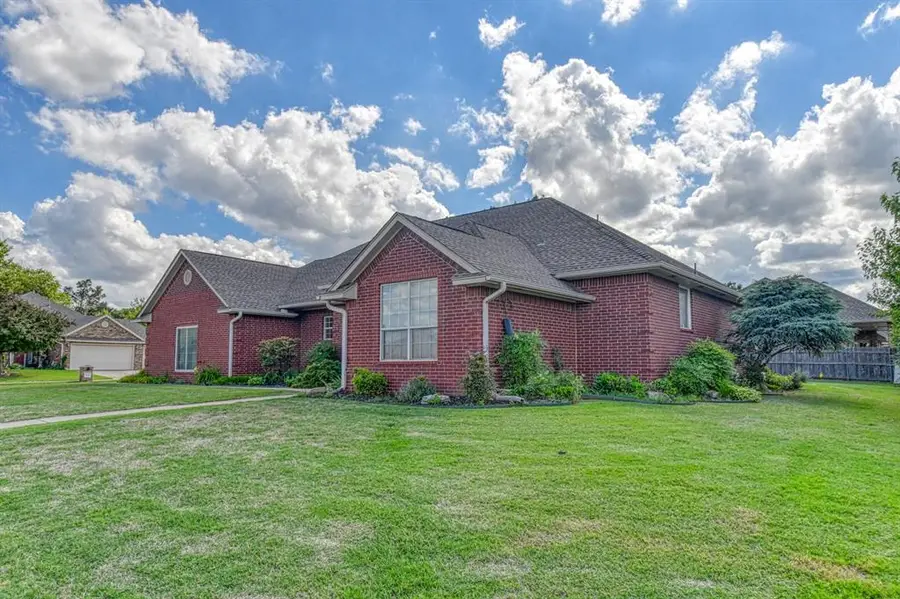 9605 S Hillcrest Drive, Oklahoma City, OK 73159 - #2