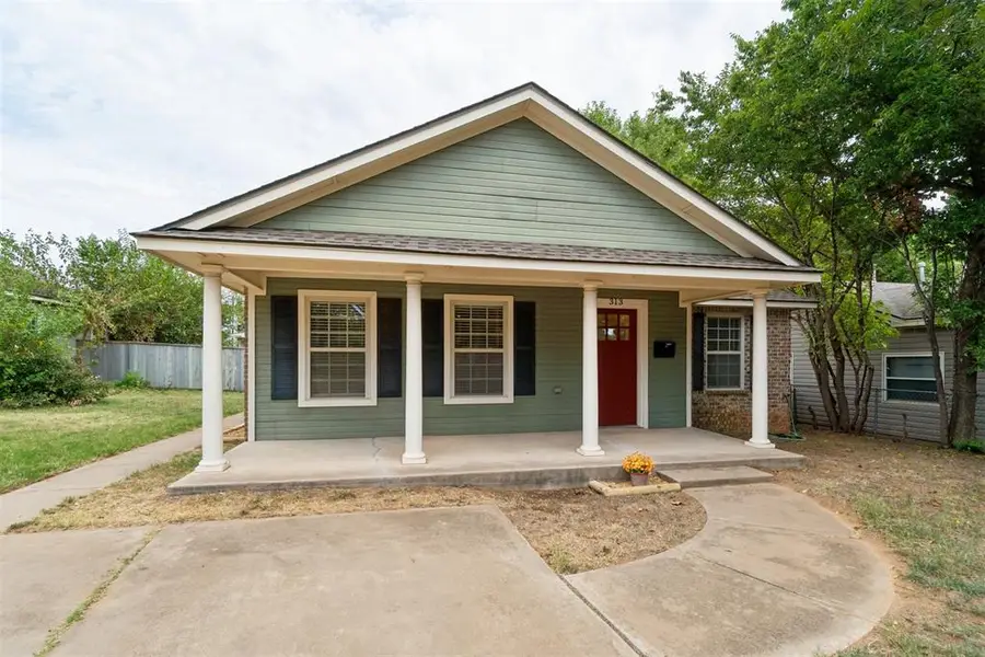 313 E Clegern Avenue, Edmond, OK 73034 - #3