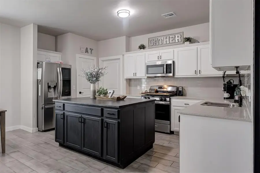 13133 Huntington Drive, Edmond, OK 73025 - #2