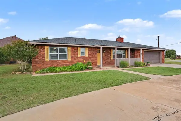 633 E Benton Avenue, Sayre, OK 73662