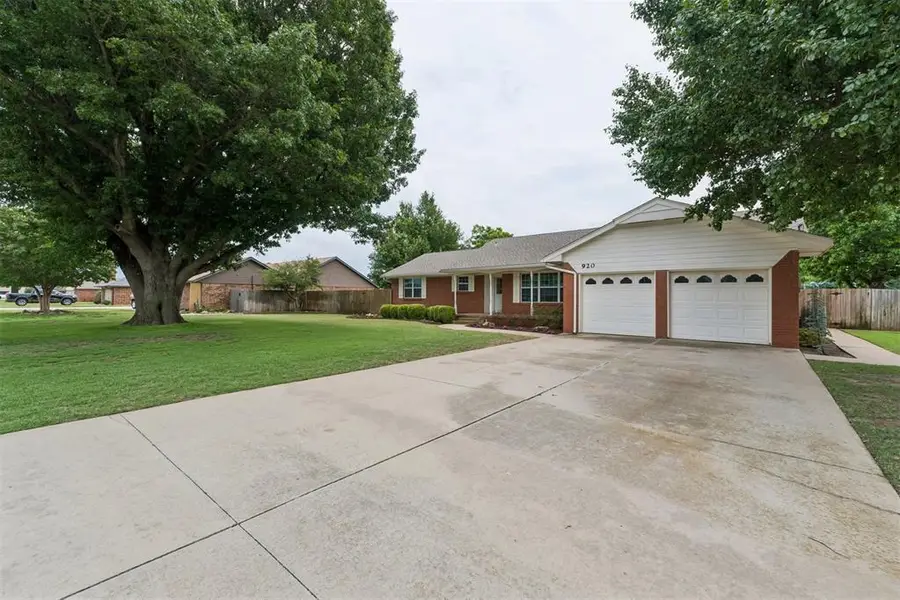 920 NW 32nd Street, Moore, OK 73160 - #3