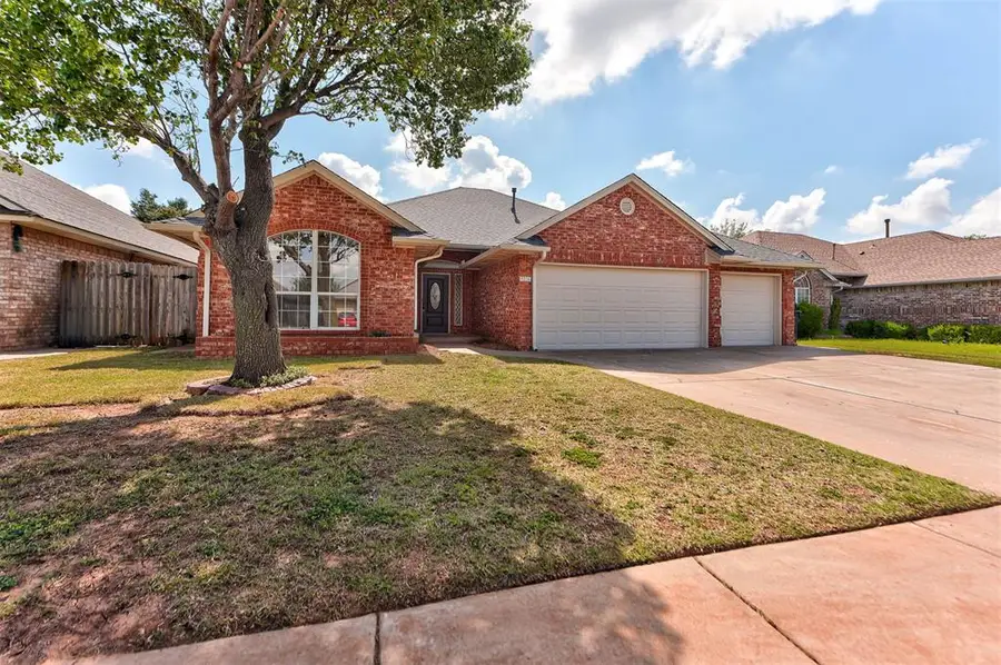 9216 Lakecrest Drive, Oklahoma City, OK 73159 - #2