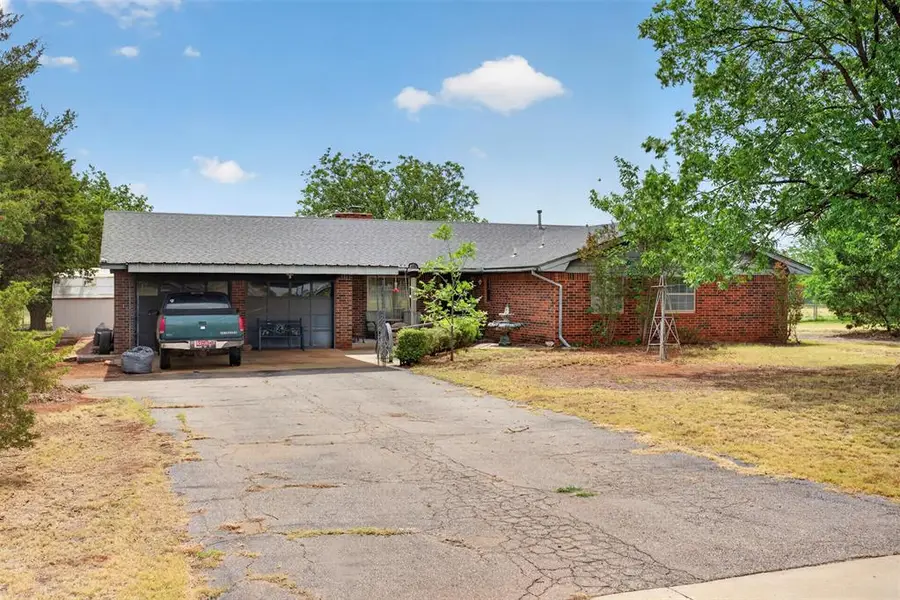 1600 Electra Street, Sayre, OK 73662 - #3