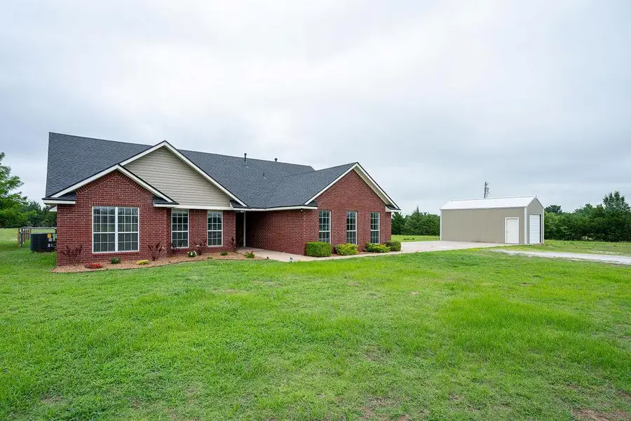 22 Redbud Lane, Shawnee, OK 74801 - #3