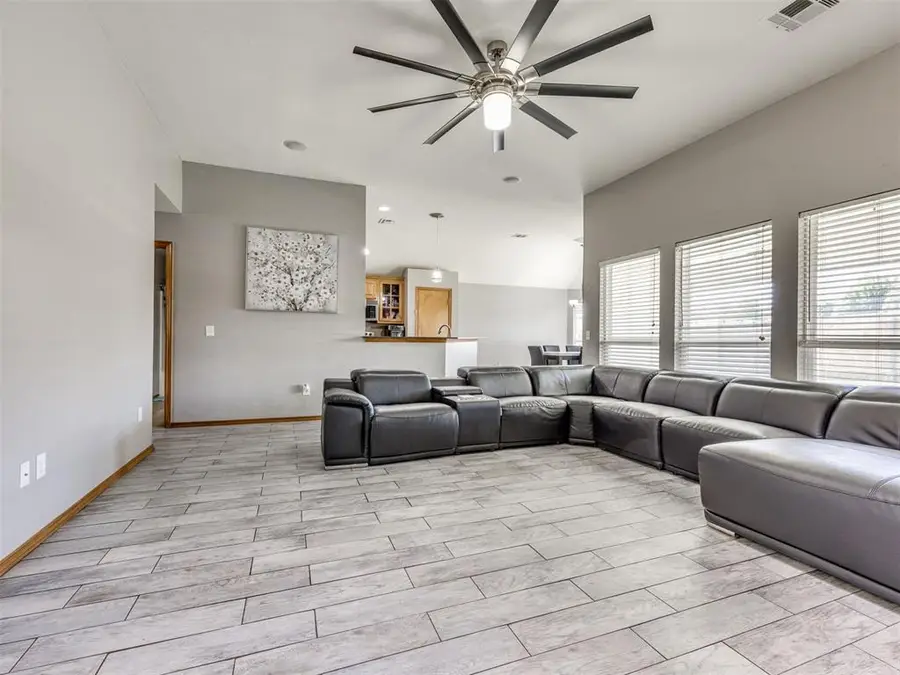 10936 NW 37th Street, Yukon, OK 73099 - #3