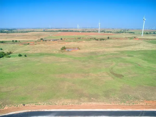 978 Hadley Lane, Tuttle, OK 73089