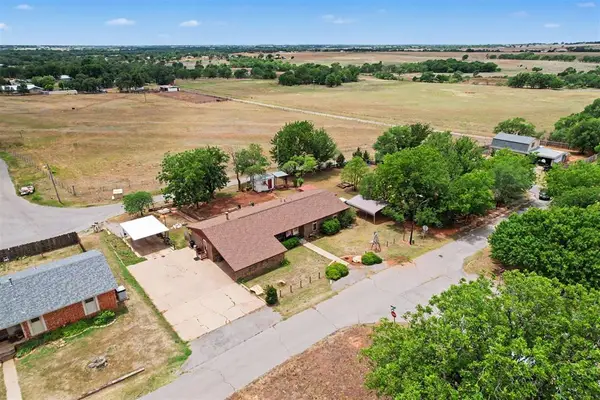 502 W Enterprise Avenue, Sayre, OK 73662