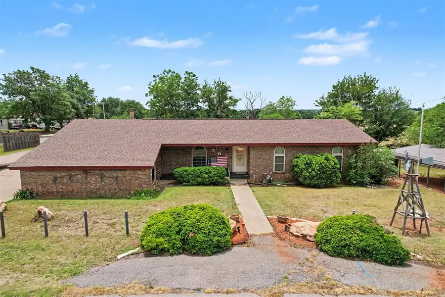502 W Enterprise Avenue, Sayre, OK 73662 - #2