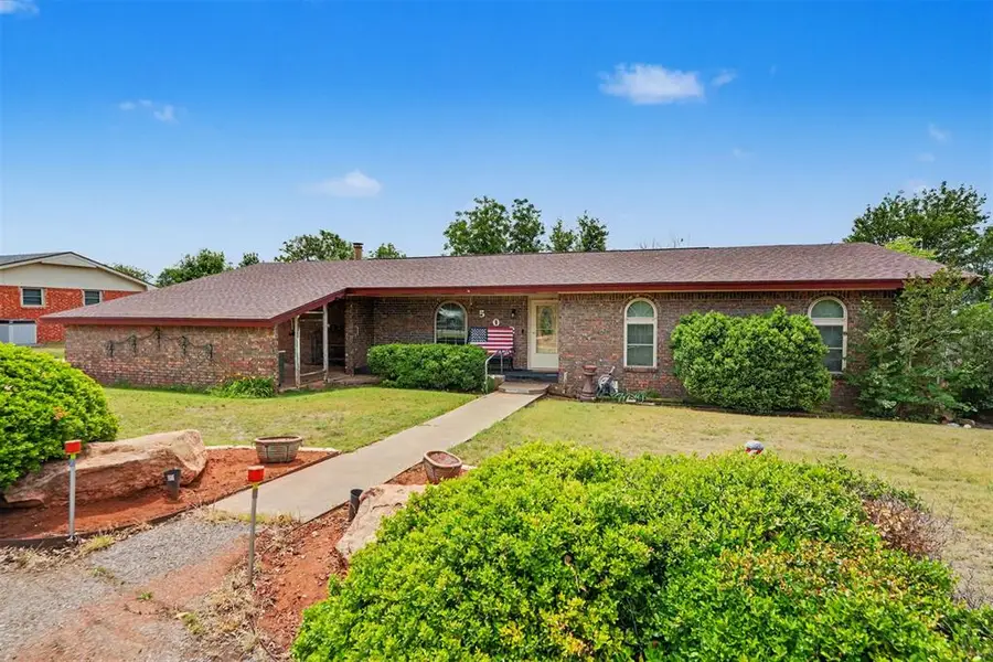 502 W Enterprise Avenue, Sayre, OK 73662 - #3
