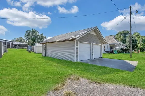 402 N Indiana Avenue, Mangum, OK 73554